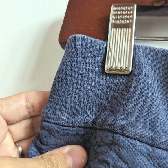 Columbia Mini Skirt Women's Sz Small Blue Quilted - Picture 3 of 5